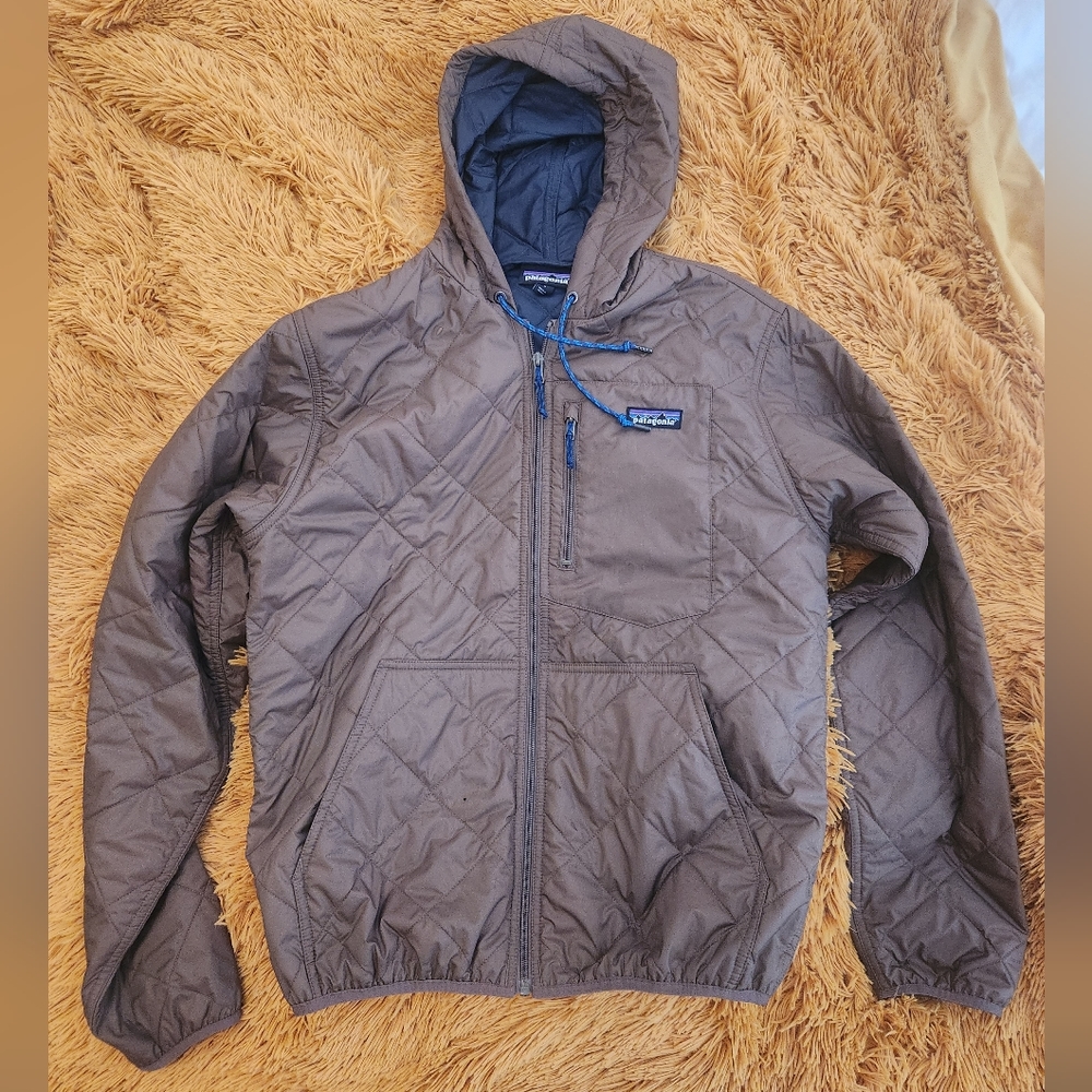 Patagonia puffy jacket